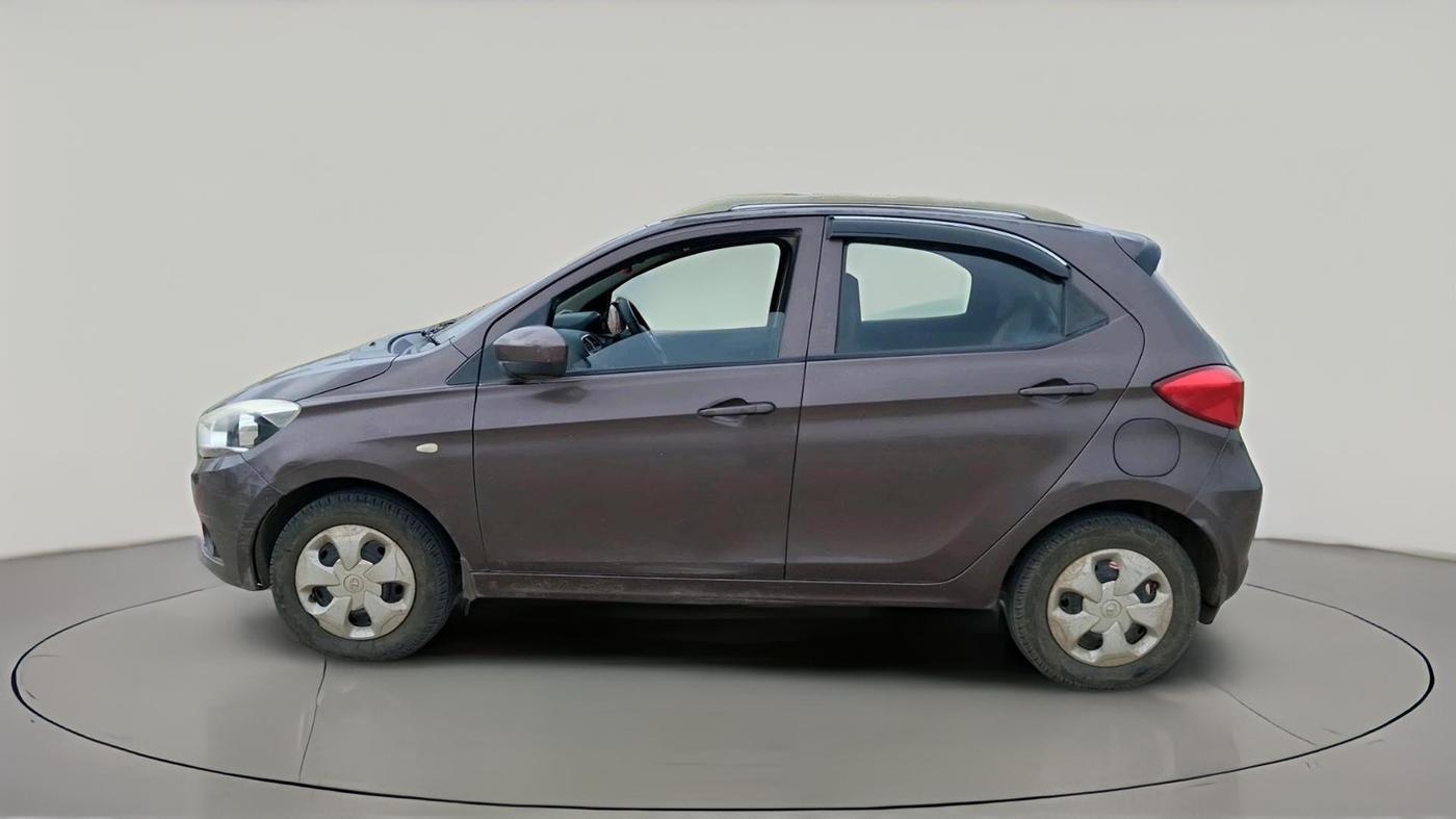 2017 Tata Tiago XT PETROL, Petrol, Manual, 42,665 km, exterior