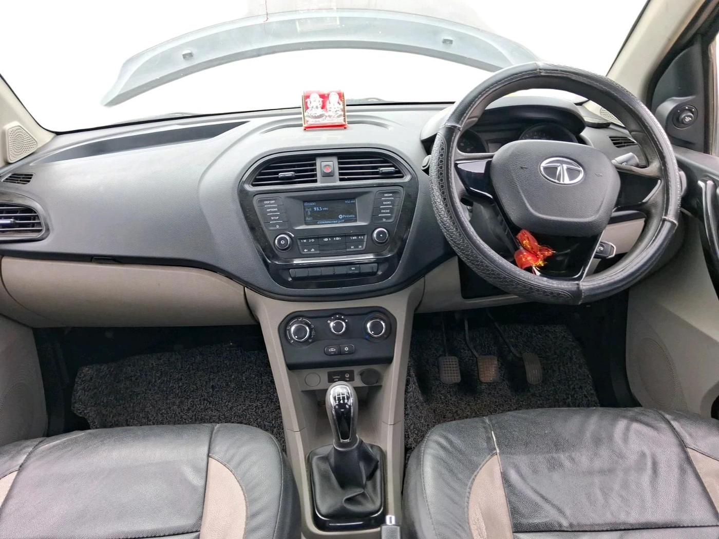 2017 Tata Tiago XT PETROL, Petrol, Manual, 42,665 km, interior
