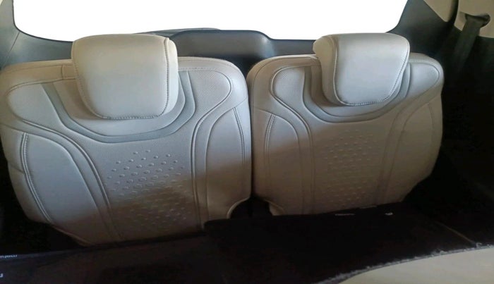 2024 Mahindra XUV700 AX 5 D MT 7 STR, Diesel, Manual, 12,231 km, interior