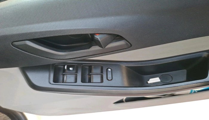 2022 Tata Tiago XT CNG, CNG, Manual, 69,870 km, interior