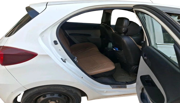 2022 Tata Tiago XT CNG, CNG, Manual, 69,870 km, interior