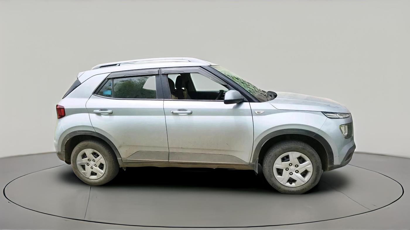 2022 Hyundai VENUE S 1.2, Petrol, Manual, 31,389 km, exterior