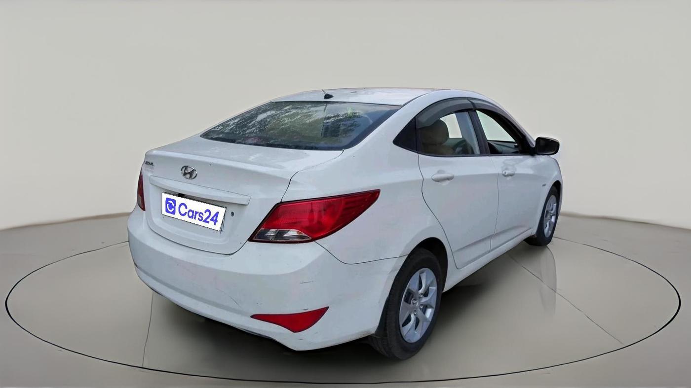 2017 Hyundai Verna FLUIDIC 4S 1.4 VTVT, Petrol, Manual, 93,302 km, exterior