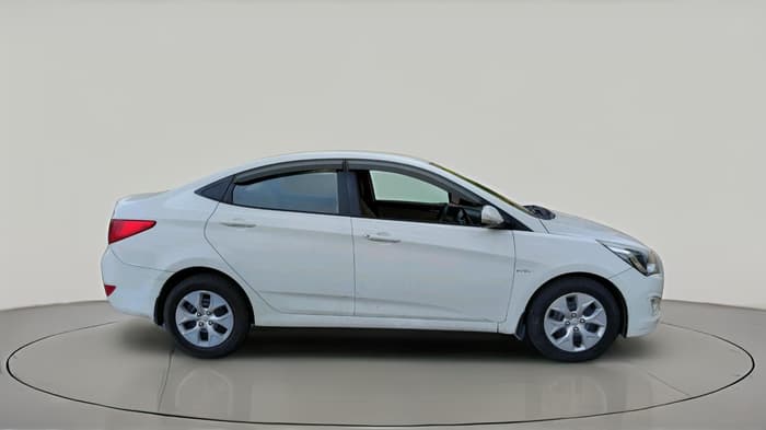2017 Hyundai Verna FLUIDIC 4S 1.4 VTVT, Petrol, Manual, 93,302 km, exterior