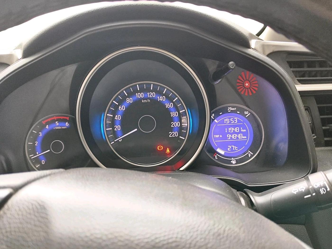 2017 Honda WR-V 1.5L I-DTEC VX MT, Diesel, Manual, 1,19,481 km, interior