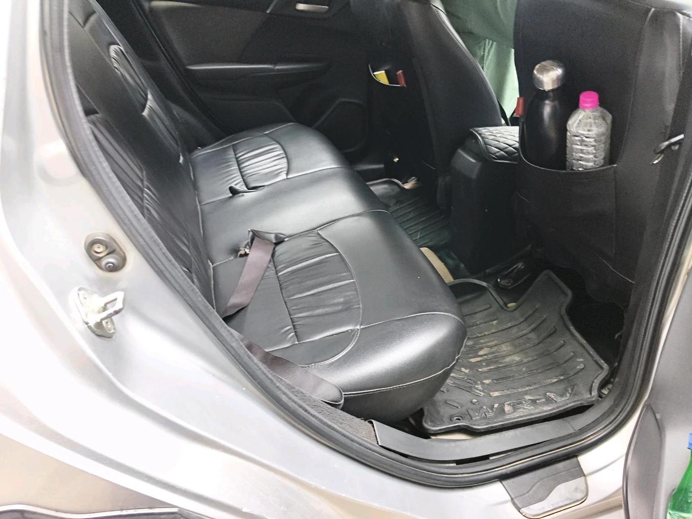 2017 Honda WR-V 1.5L I-DTEC VX MT, Diesel, Manual, 1,19,481 km, interior