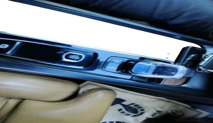 2021 Volvo XC 60 B5 INSCRIPTION, Petrol, Automatic, 69,323 km, interior