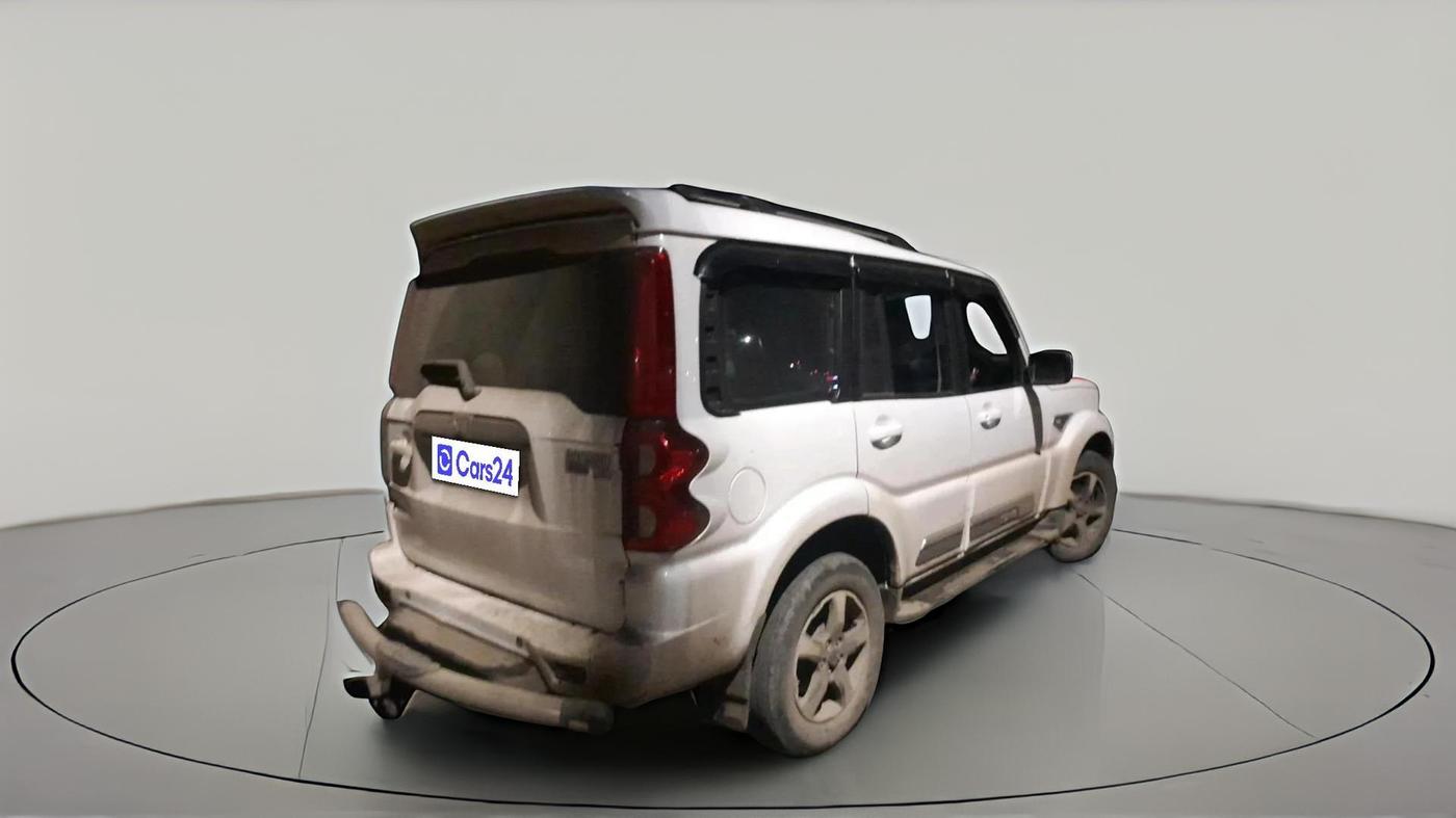 2025 Mahindra SCORPIO CLASSIC S11 7STR, Diesel, Manual, 27,290 km, exterior