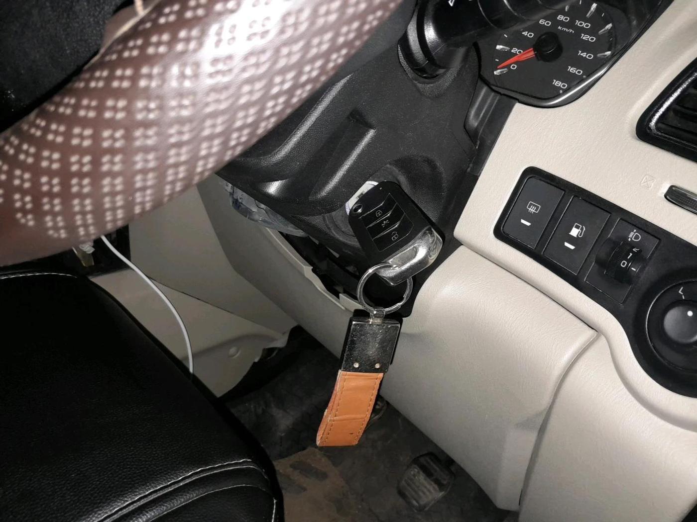 2025 Mahindra SCORPIO CLASSIC S11 7STR, Diesel, Manual, 27,290 km, interior