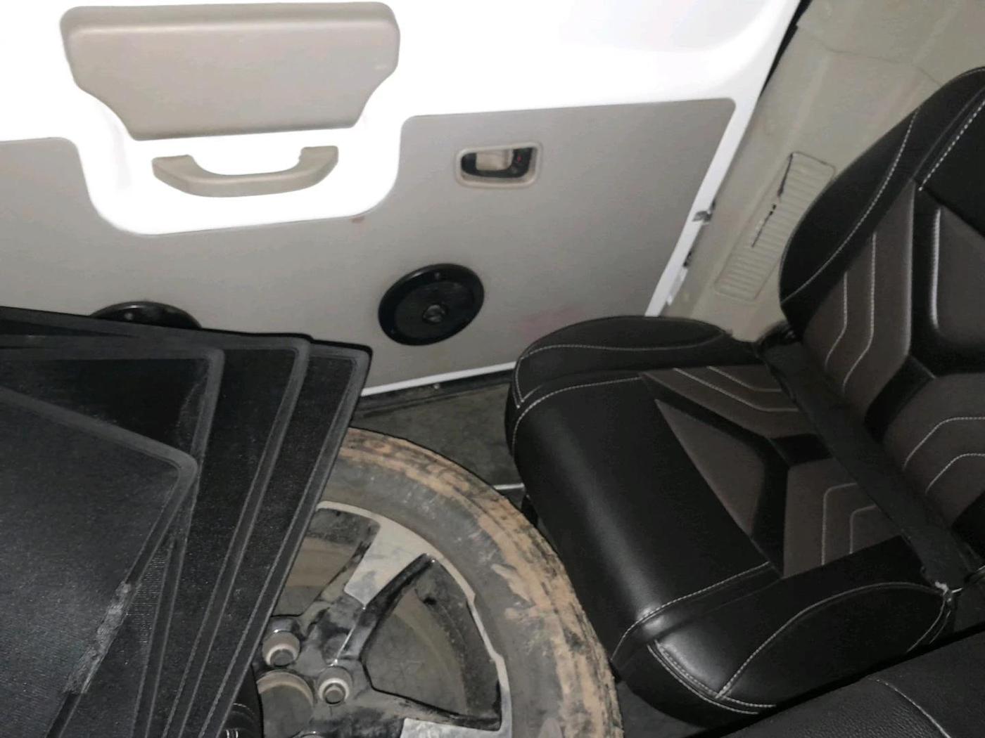 2025 Mahindra SCORPIO CLASSIC S11 7STR, Diesel, Manual, 27,290 km, interior