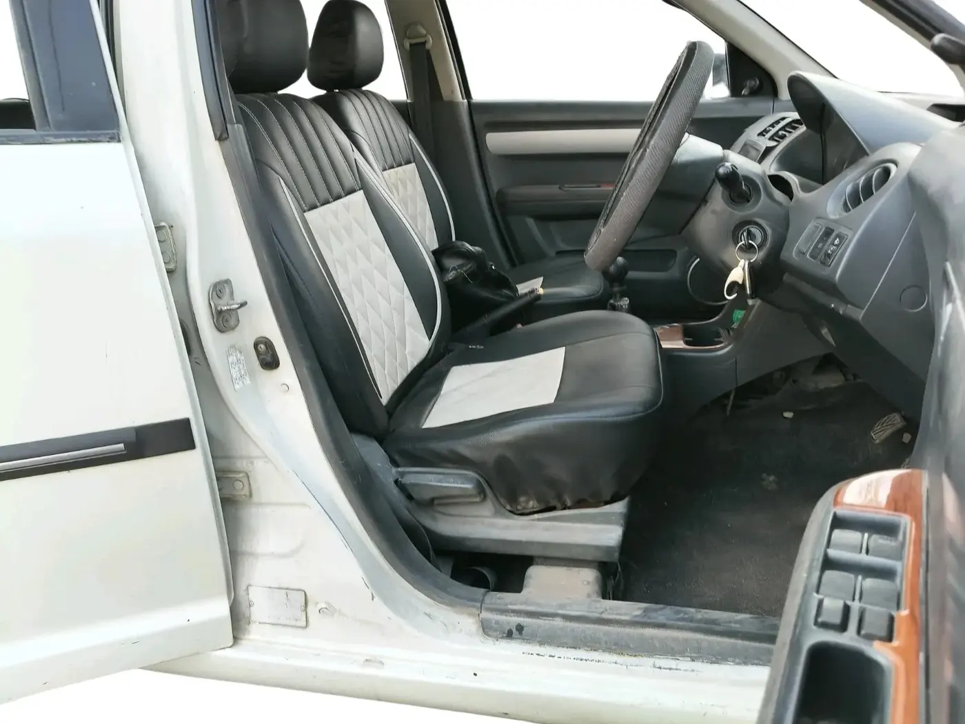2008 Maruti Swift VDI, Diesel, Manual, 1,52,588 km, interior