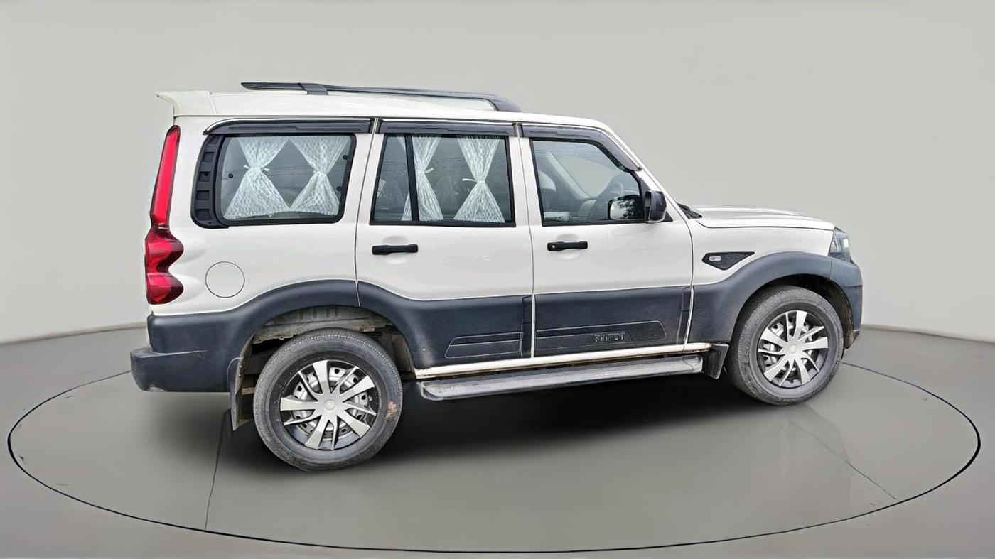 2025 Mahindra SCORPIO CLASSIC S 7STR, Diesel, Manual, 22,298 km, exterior