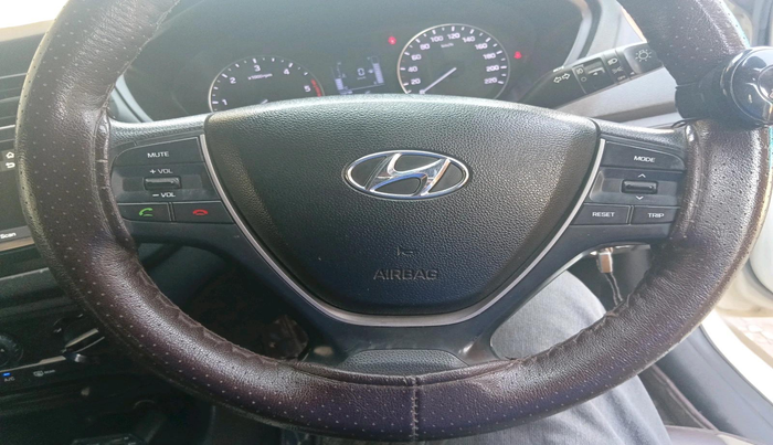 2016 Hyundai i20 Active 1.4 S, Diesel, Manual, 1,06,284 km, interior