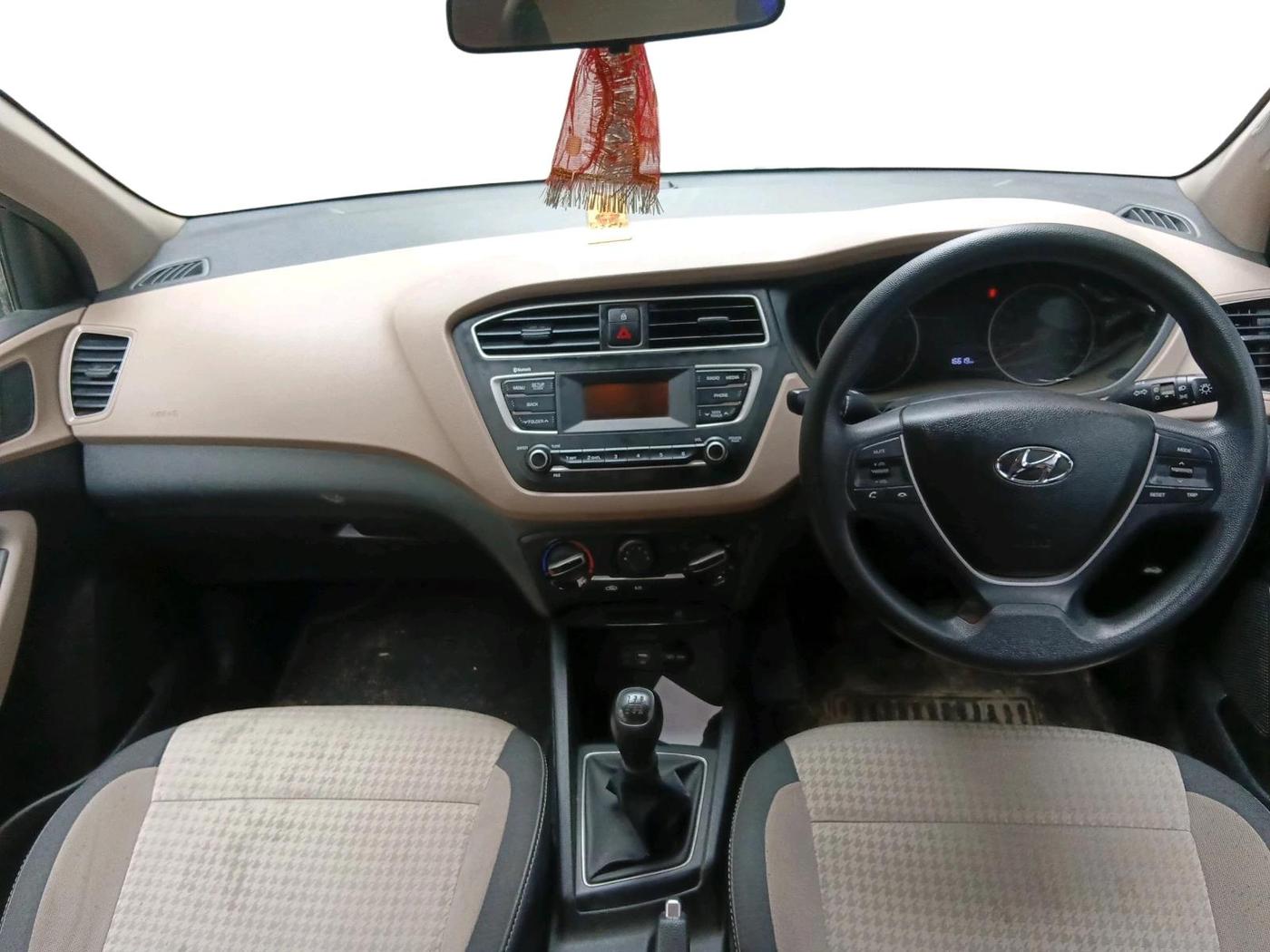 2019 Hyundai Elite i20 MAGNA PLUS 1.2, Petrol, Manual, 16,619 km, interior