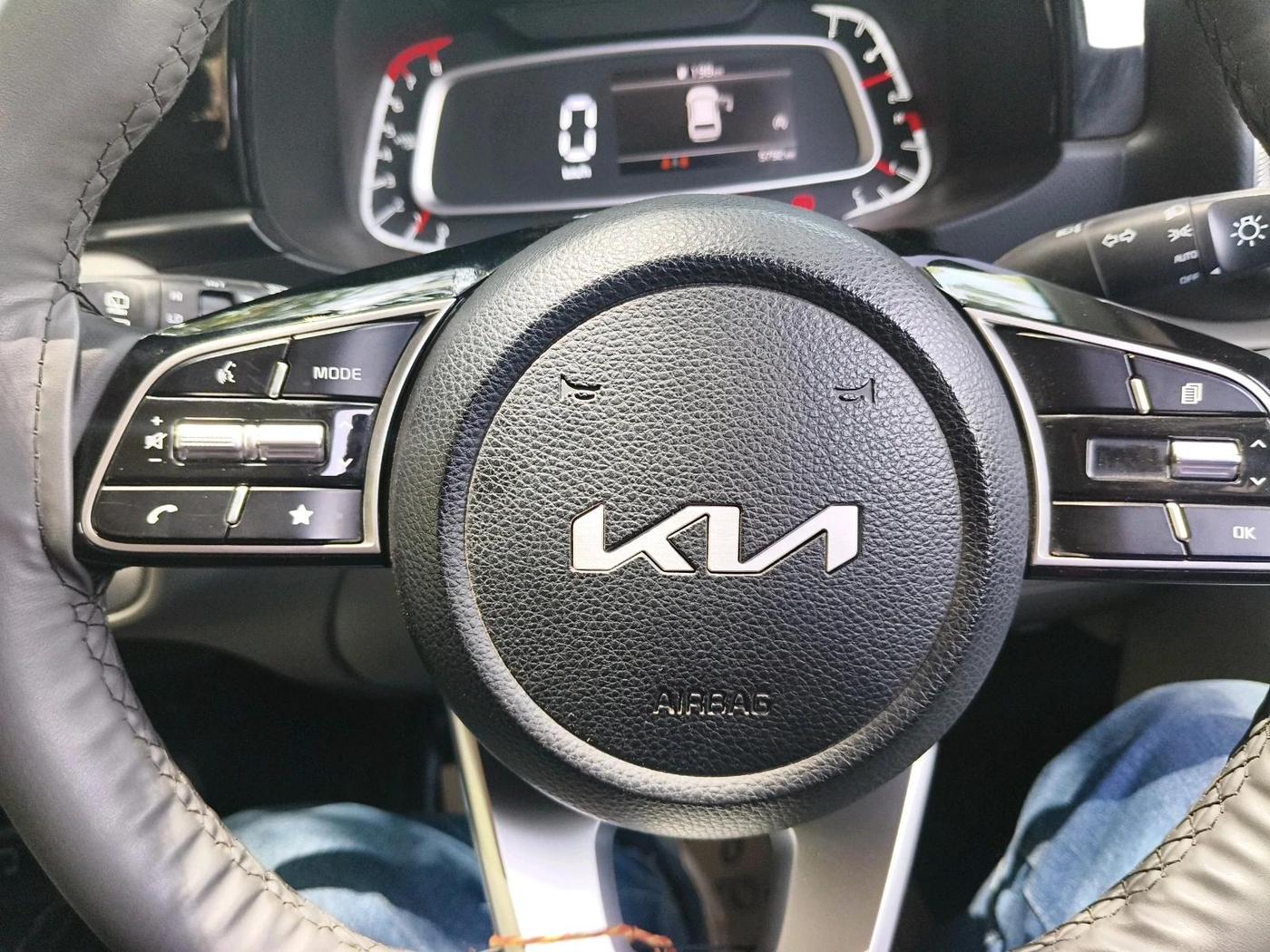 2025 KIA SONET HTK PLUS 1.2 PETROL MT, Petrol, Manual, 5,792 km, interior