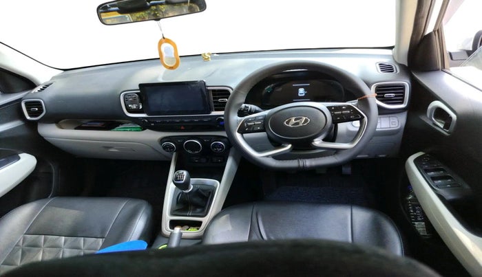2024 Hyundai VENUE SX 1.5 CRDI, Diesel, Manual, 30,844 km, interior