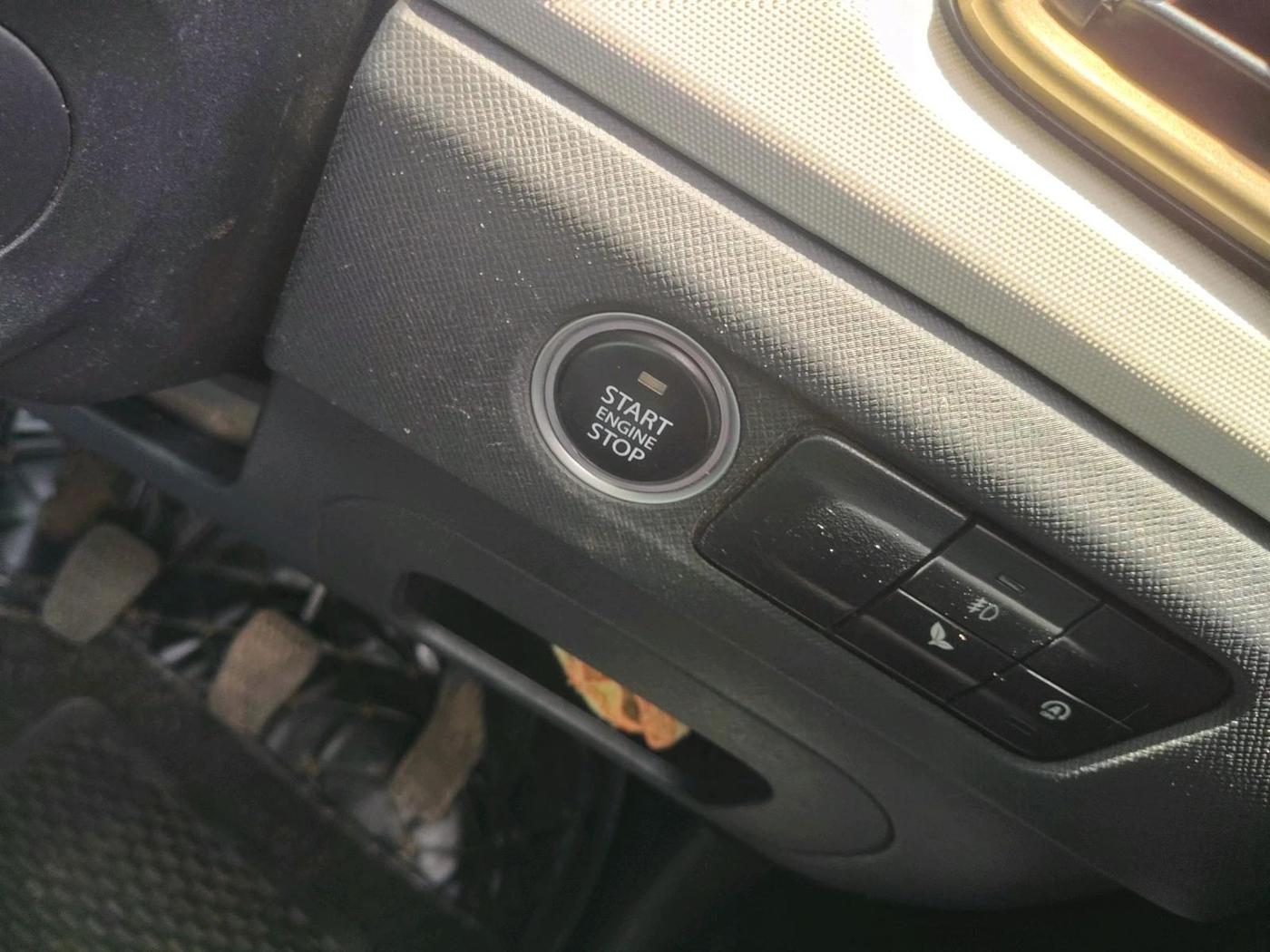 2022 Tata PUNCH ACCOMPLISHED MT, Petrol, Manual, 29,998 km, interior