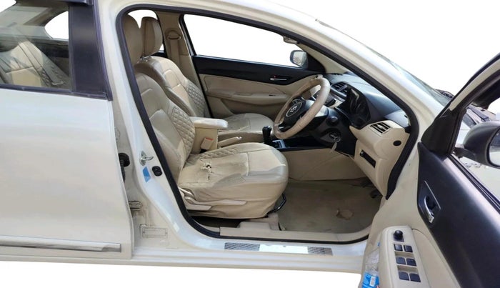 2017 Maruti Dzire VXI, CNG, Manual, 1,79,820 km, interior
