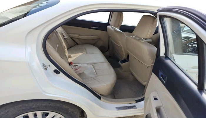 2017 Maruti Dzire VXI, CNG, Manual, 1,79,820 km, interior