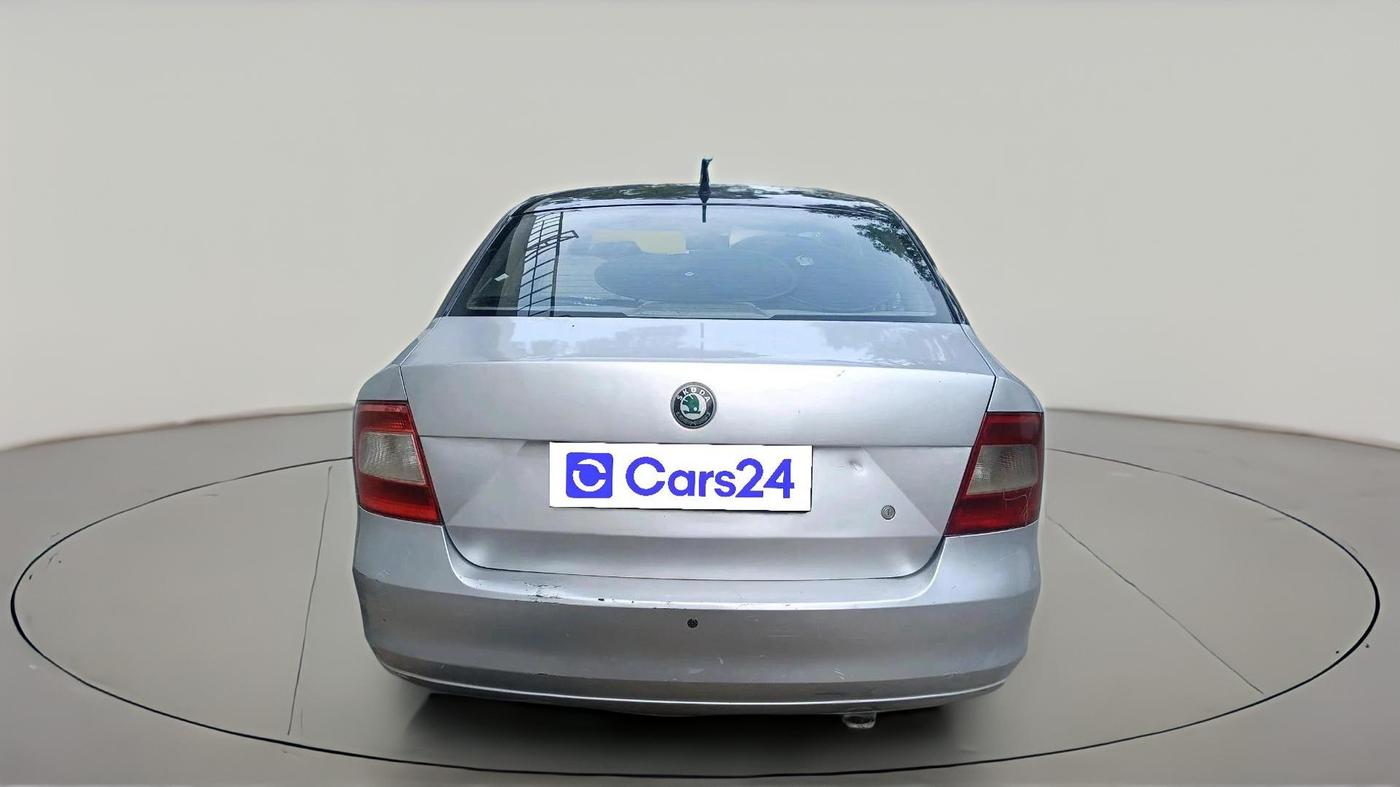 2012 Skoda Rapid AMBITION 1.6 TDI CR MT, Diesel, Manual, 77,721 km, exterior