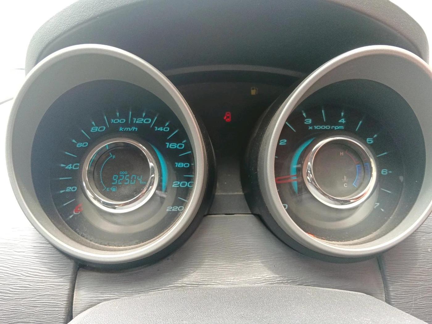 2017 Mahindra XUV500 W10, Diesel, Manual, 92,504 km, interior