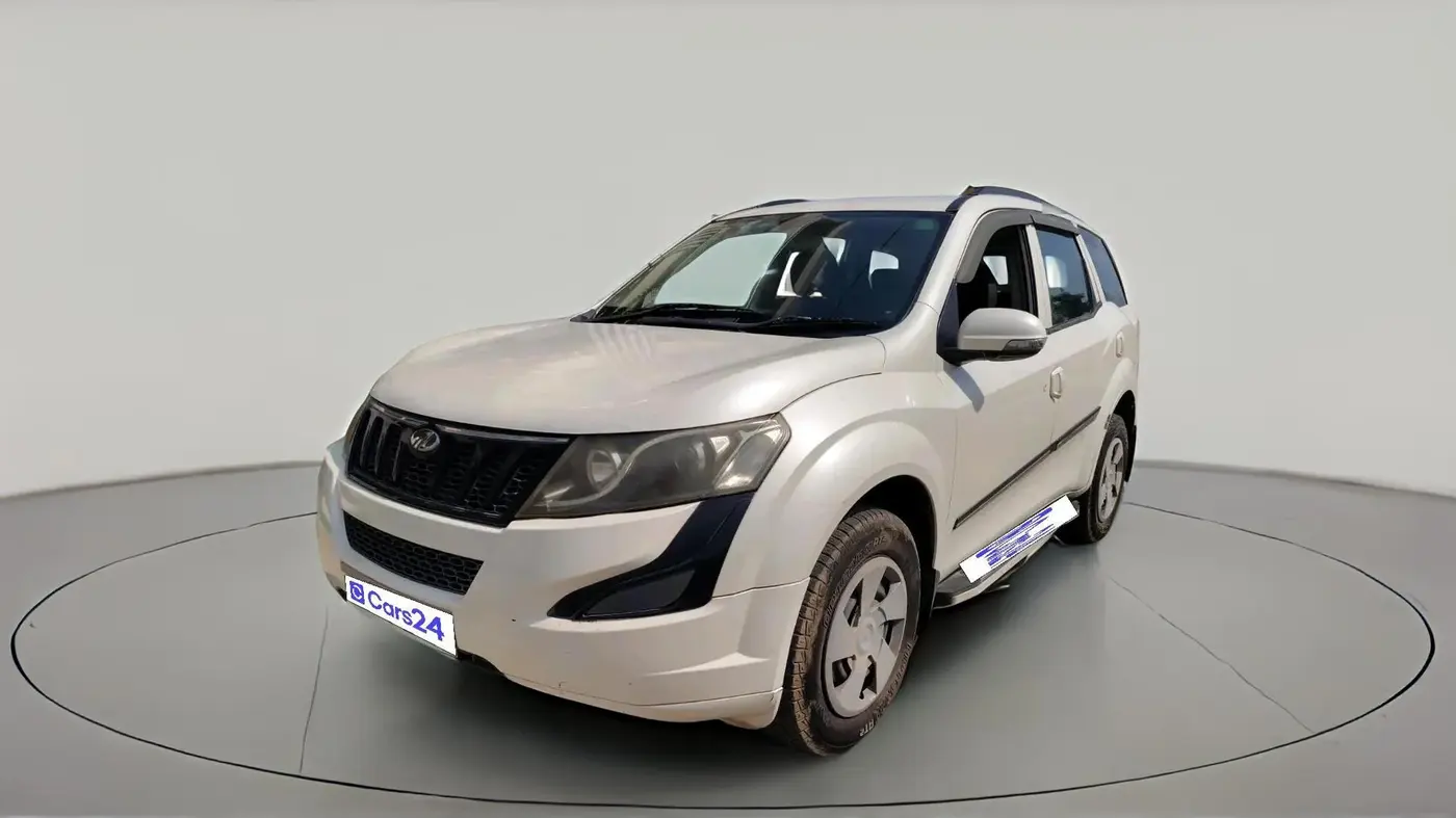 2016 Mahindra XUV500 W4, Diesel, Manual, 69,801 km, exterior