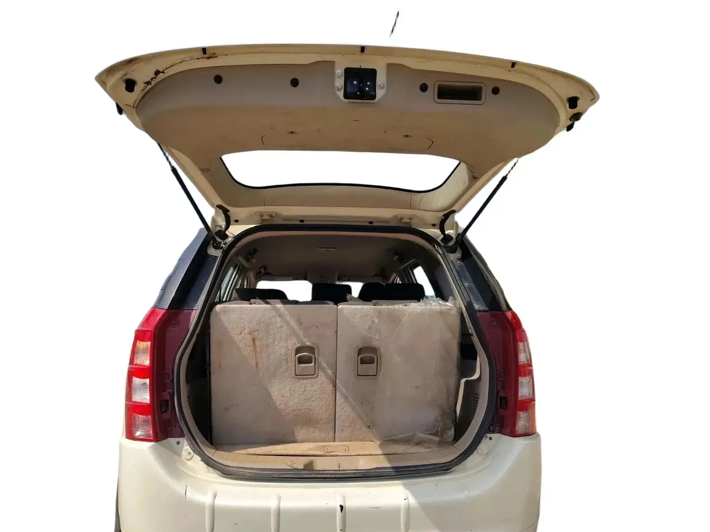 2016 Mahindra XUV500 W4, Diesel, Manual, 69,801 km, exterior