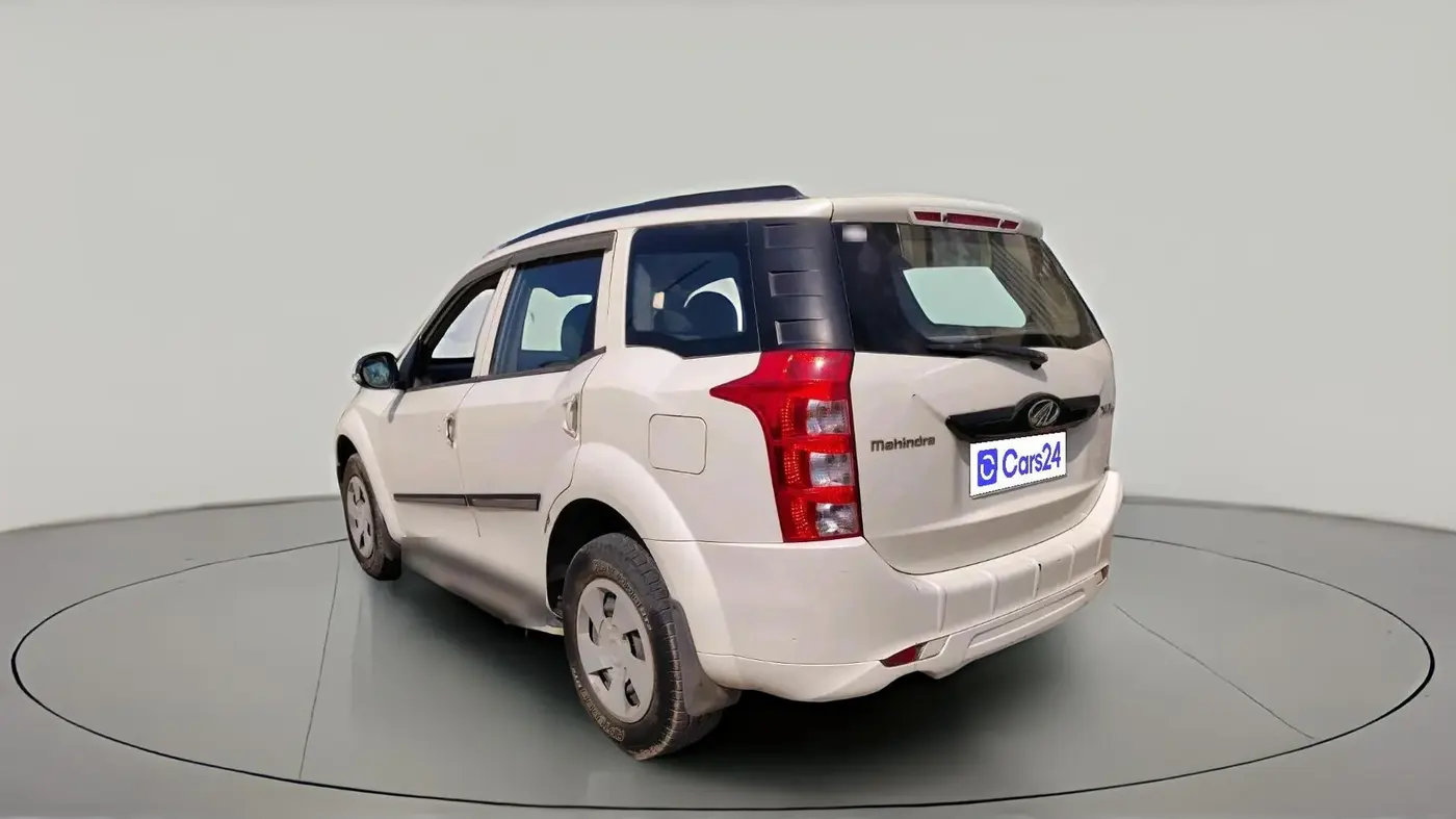 2016 Mahindra XUV500 W4, Diesel, Manual, 69,801 km, exterior