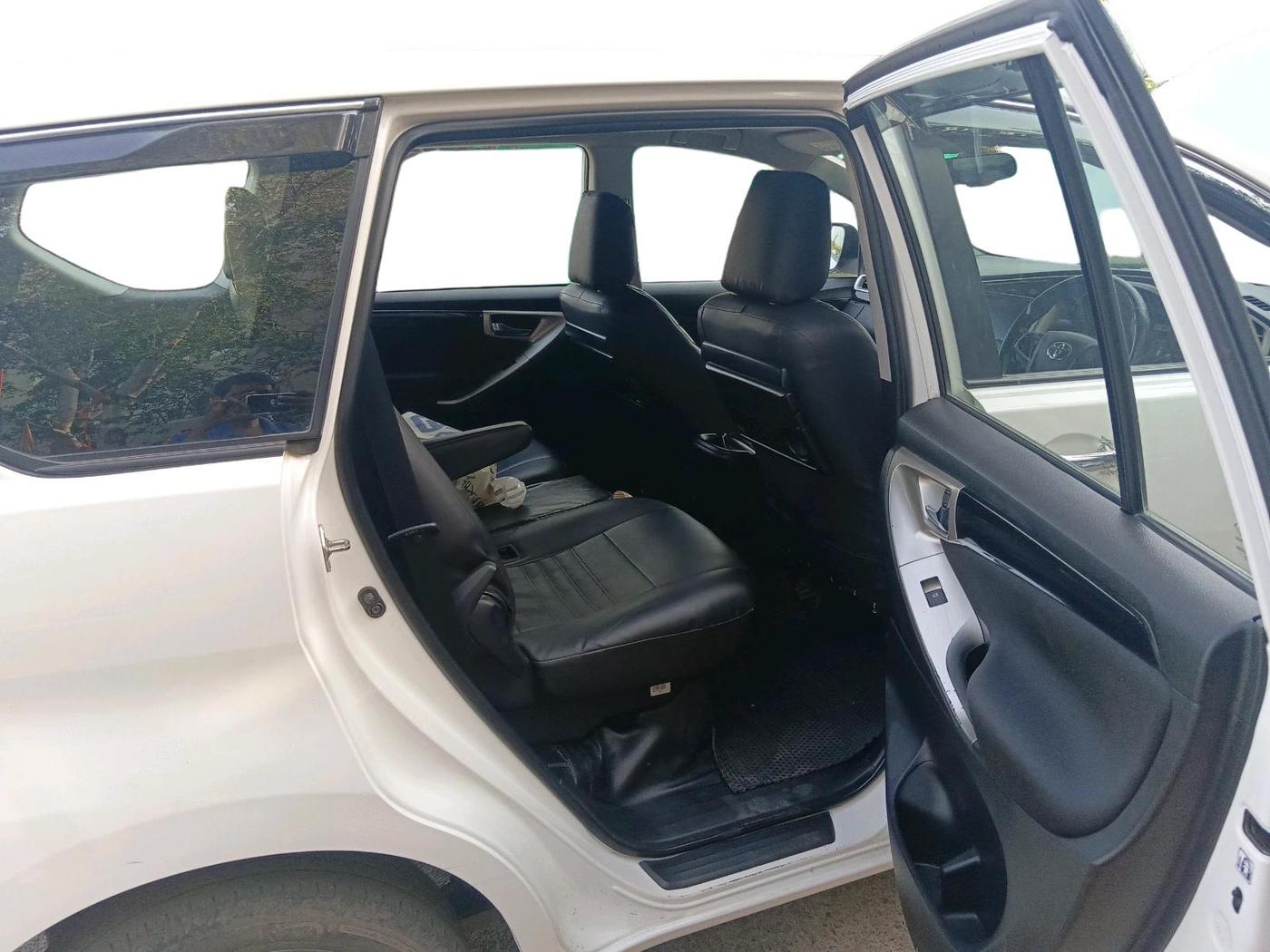 2022 Toyota Innova Crysta 2.7 VX 7 STR, Petrol, Manual, 76,987 km, interior
