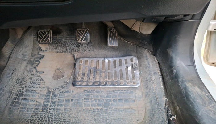 2016 Maruti Swift LXI, Petrol, Manual, 80,085 km, interior