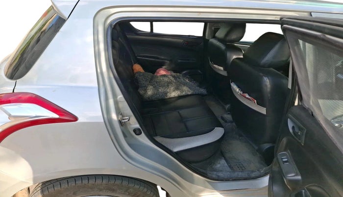 2016 Maruti Swift LXI, Petrol, Manual, 80,085 km, interior