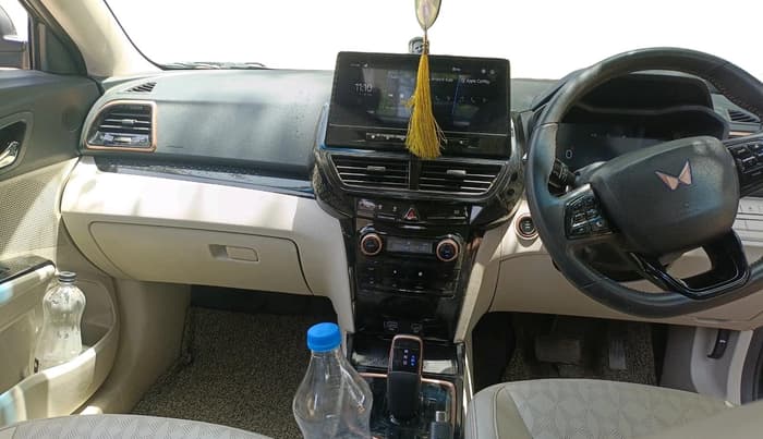 2025 Mahindra XUV400 EL 7.2 KW, Electric, Automatic, 47,255 km, interior