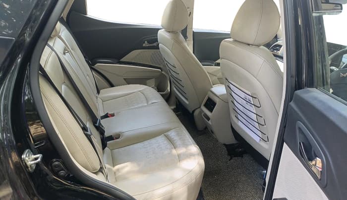 2025 Mahindra XUV400 EL 7.2 KW, Electric, Automatic, 47,255 km, interior