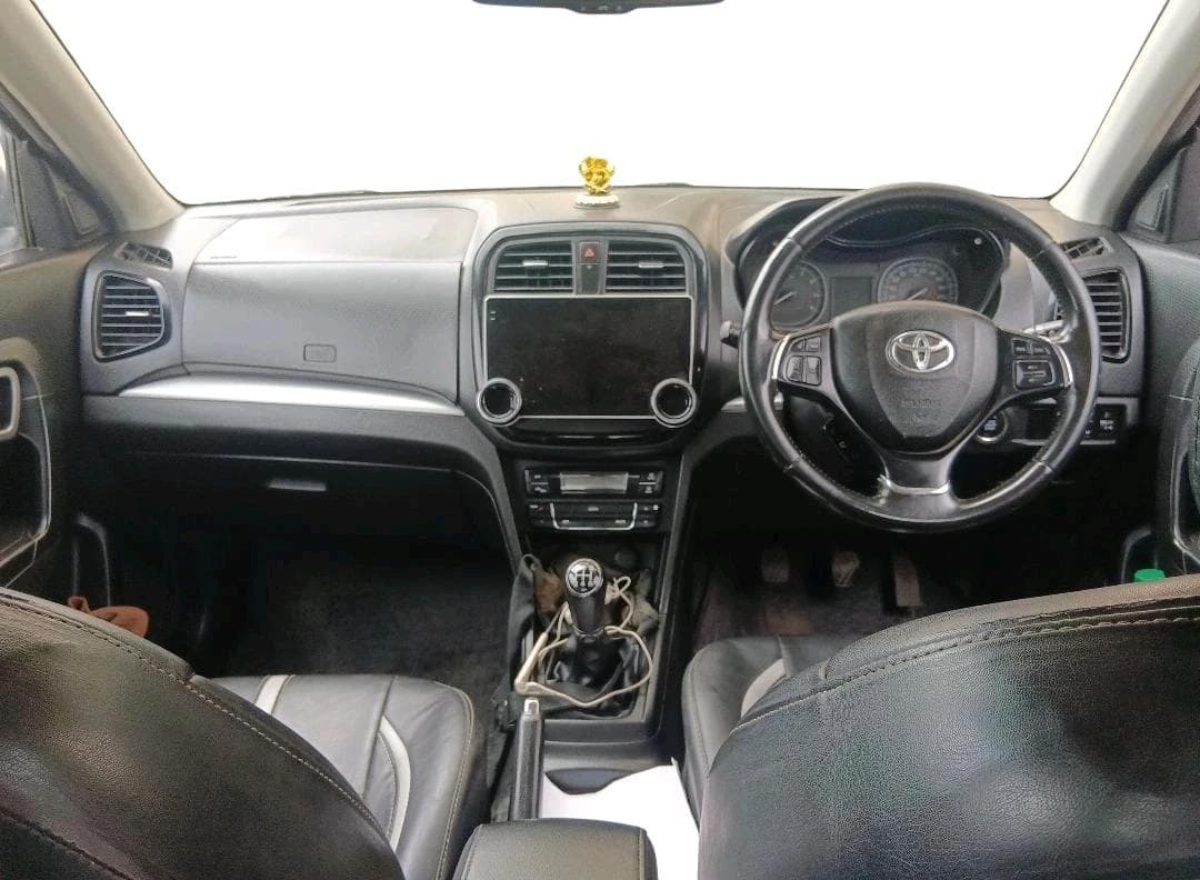 2022 Toyota URBAN CRUISER PREMIUM GRADE MT, Petrol, Manual, 1,51,514 km, interior