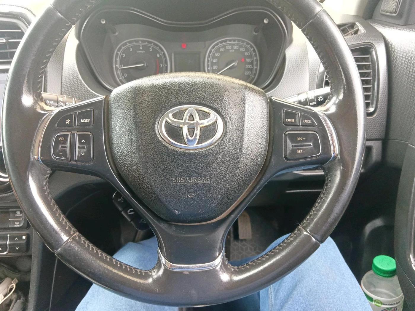 2022 Toyota URBAN CRUISER PREMIUM GRADE MT, Petrol, Manual, 1,51,514 km, interior
