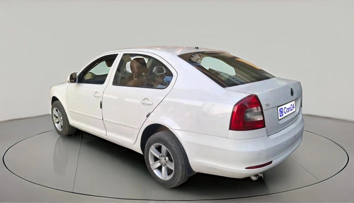 2011 Skoda Laura AMBIENTE 2.0 TDI CR MT, Diesel, Manual, 1,66,054 km, exterior