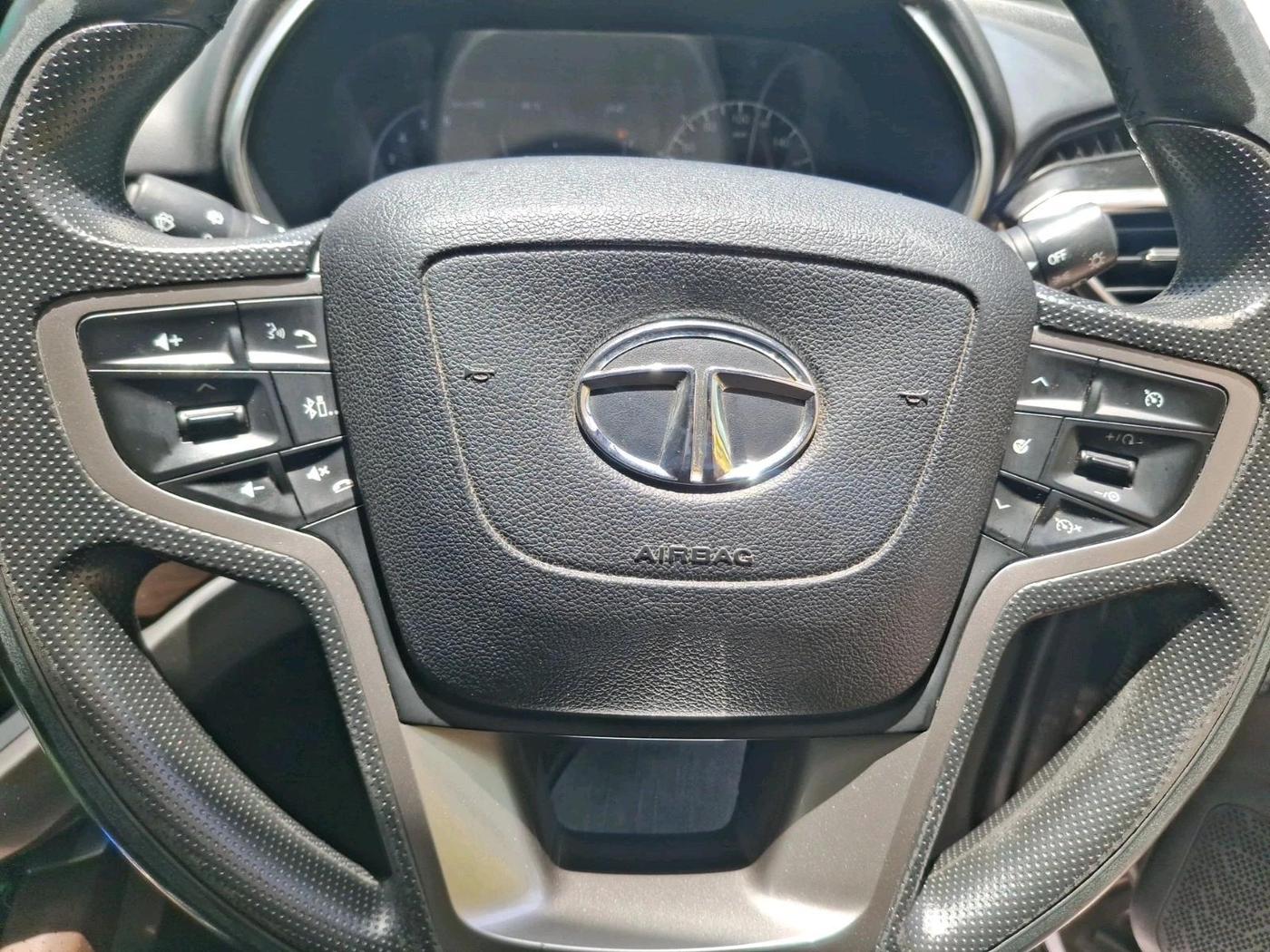 2019 Tata Harrier XZ 2.0L, Diesel, Manual, 50,911 km, interior