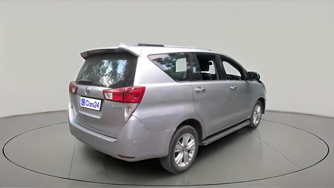 2016 Toyota Innova Crysta 2.4 ZX 7 STR, Diesel, Manual, 3,68,127 km, exterior