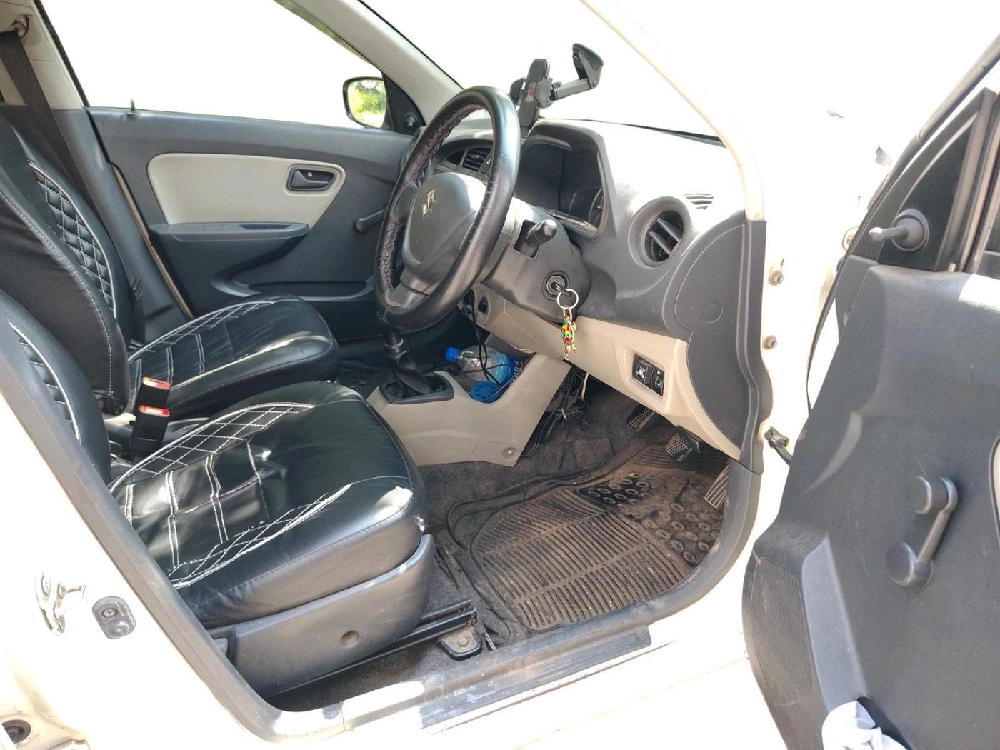 2015 Maruti Alto K10 LXI, CNG, Manual, 1,88,870 km, interior