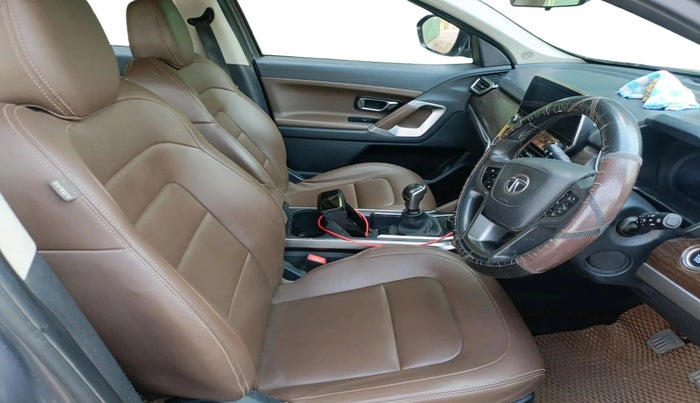 2019 Tata Harrier XZ 2.0L, Diesel, Manual, 1,25,689 km, interior