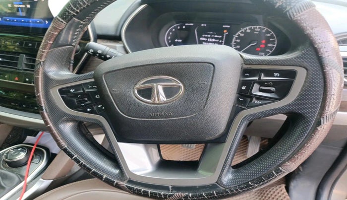 2019 Tata Harrier XZ 2.0L, Diesel, Manual, 1,25,689 km, interior