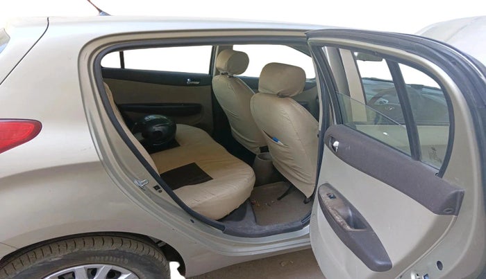 2010 Hyundai i20 MAGNA (O) 1.2, Petrol, Manual, 1,30,150 km, interior