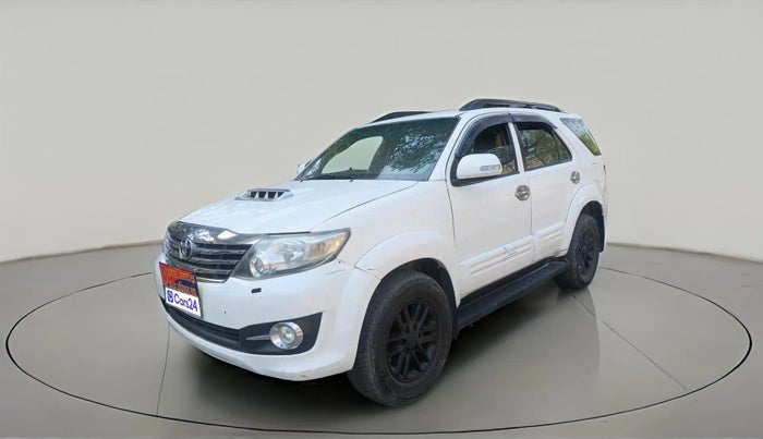 2014 Toyota Fortuner 3.0 4X2 MT, Diesel, Manual, 1,00,667 km, exterior