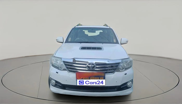 2014 Toyota Fortuner 3.0 4X2 MT, Diesel, Manual, 1,00,667 km, exterior