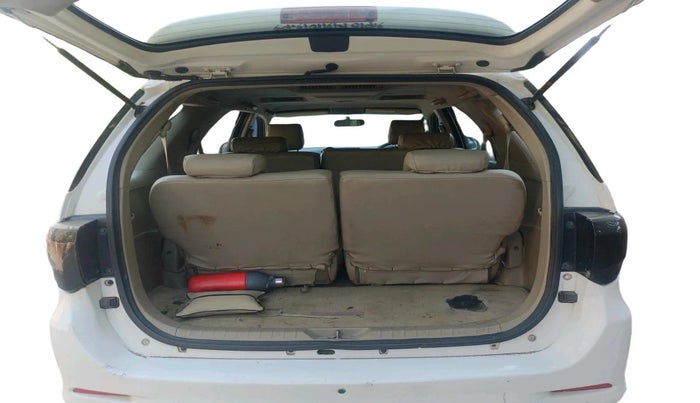 2014 Toyota Fortuner 3.0 4X2 MT, Diesel, Manual, 1,00,667 km, exterior