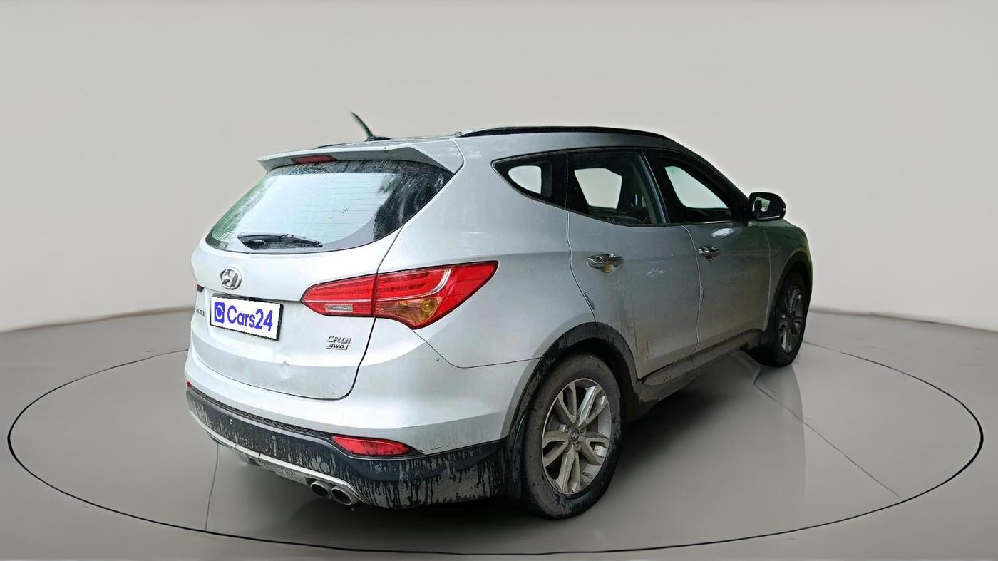 2015 Hyundai Santa Fe 4 WD AT, Diesel, Automatic, 1,39,346 km, exterior
