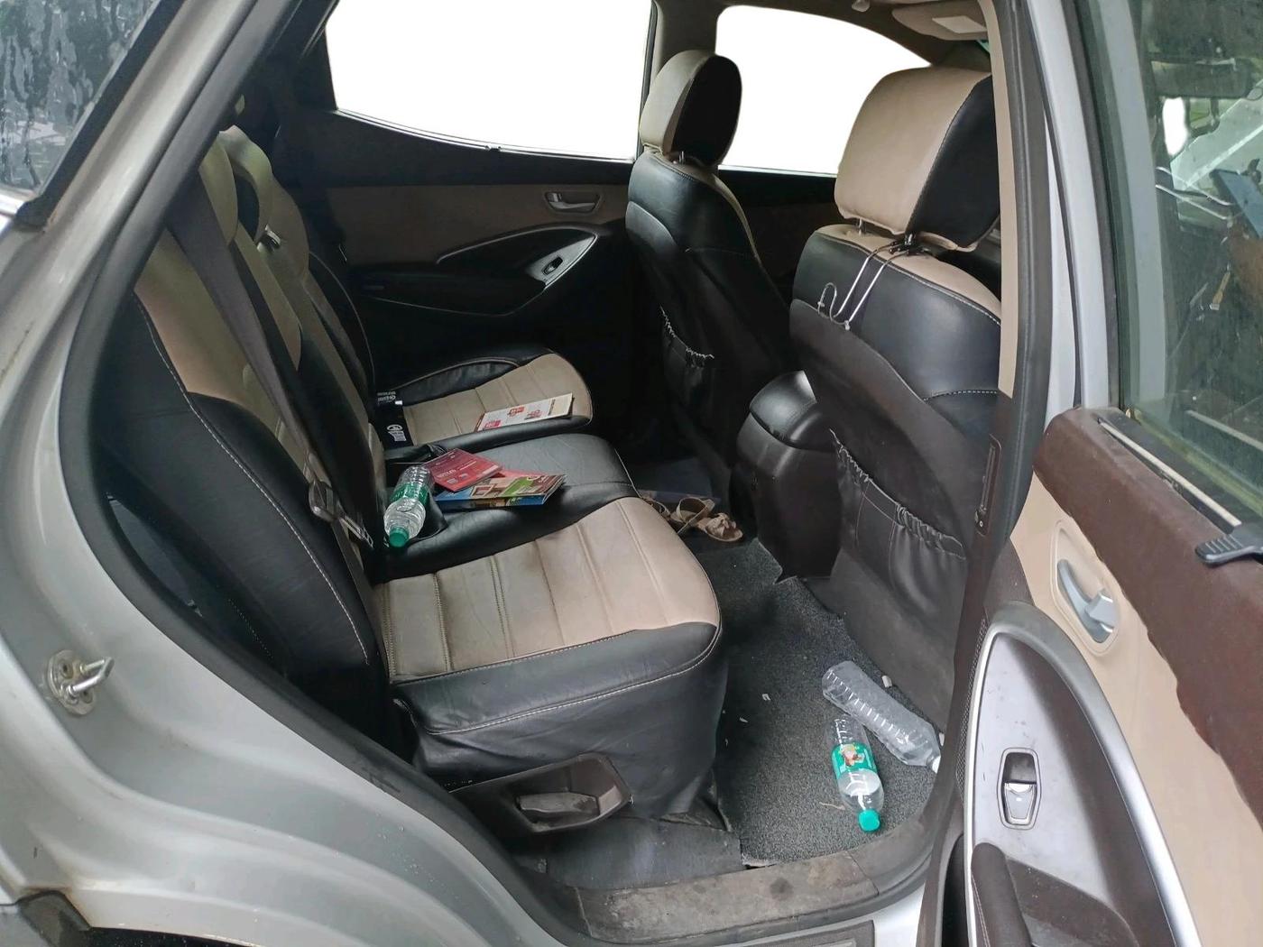 2015 Hyundai Santa Fe 4 WD AT, Diesel, Automatic, 1,39,346 km, interior