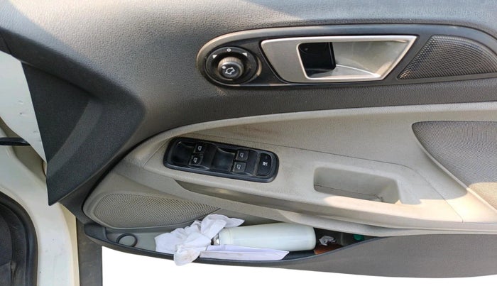 2014 Ford Ecosport TITANIUM 1.5L DIESEL, Diesel, Manual, 1,53,246 km, interior