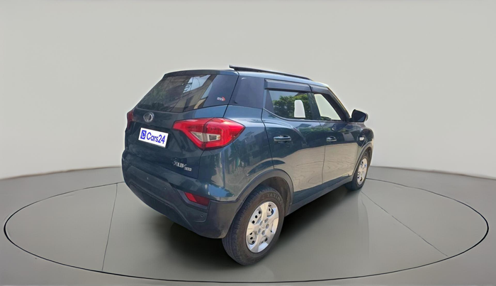 2021 Mahindra XUV300 W4 1.5 DIESEL, Diesel, Manual, 1,02,697 km, exterior