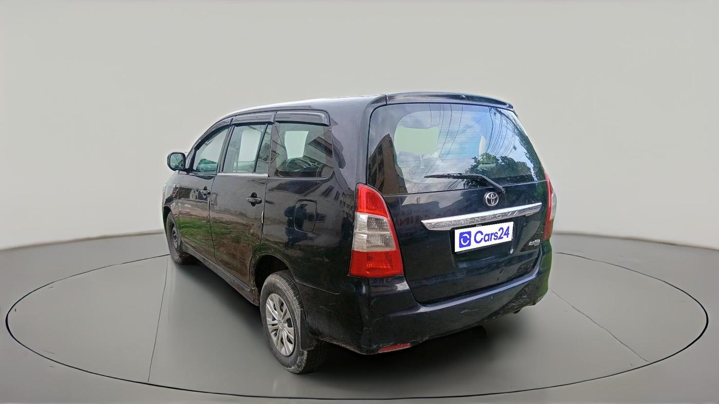2012 Toyota Innova GX 2.5 7 STR, Diesel, Manual, 1,13,278 km, exterior